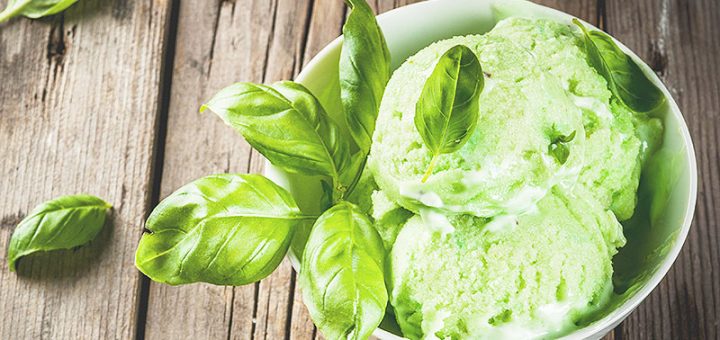 Veganes Basilikumeis | Rezept